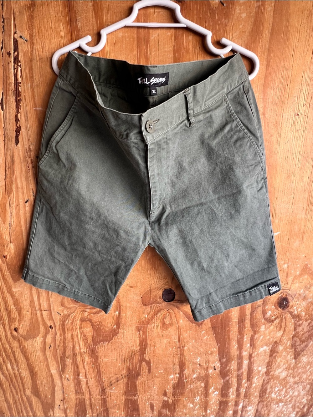 Thrill Seekers Olive Green Casual Chino Shorts Size 32